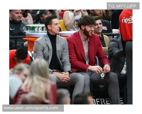 斯波谈热巴韦尔搭档风格强调拼抢精神助力球队战胜对手