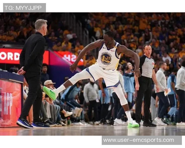 大残阵逆袭火箭库里赛后发短信称赞追梦团队表现惊艳